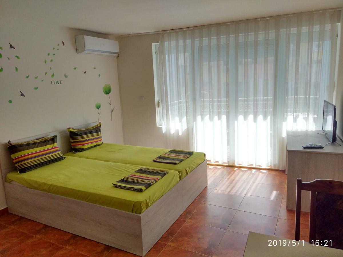 Downtown Studio Apartment Varna Exterior photo
